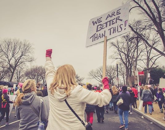 Medialne zainteresowanie polityką Medialne zainteresowanie polityką
