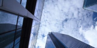 Kuchnia i jadalnia – praktyczne rozwiązania architektoniczne