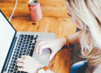 Zarabianie pieniędzy jest proste Zarabianie pieniędzy jest proste