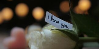 Jak długo jest ważny dowód osobisty po zmianie nazwiska?