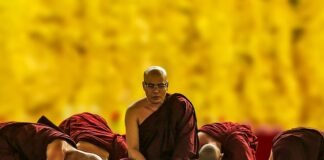 Jak objawia się brak szacunku?