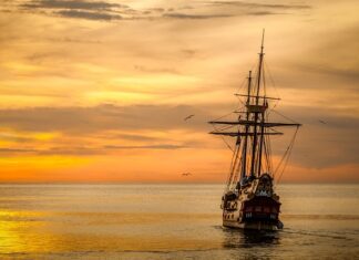 Jak długo płynie statek z Japonii do Polski? Jak długo płynie statek z Japonii do Polski?