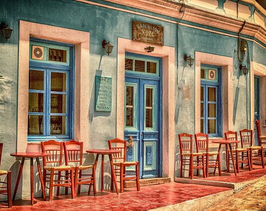 Czy drzwi harmonijkowe tłumią hałas?