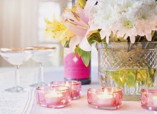 Kto gdzie siedzi przy stole?